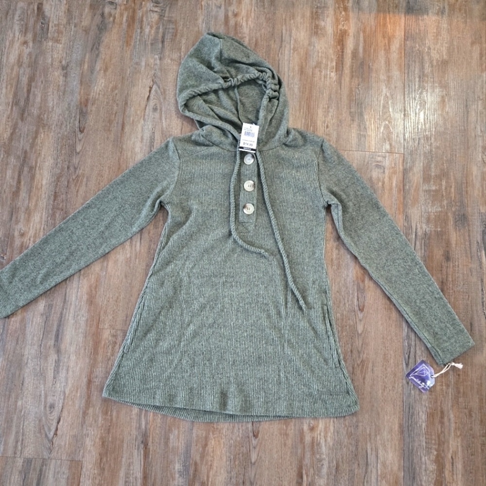 NWT Janet Chung Hooded Green Sweater